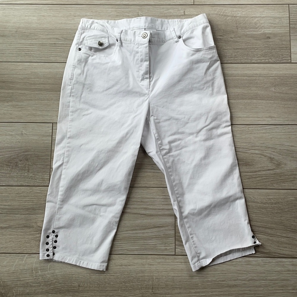 Ruby Rd. favorite white capris - never worn